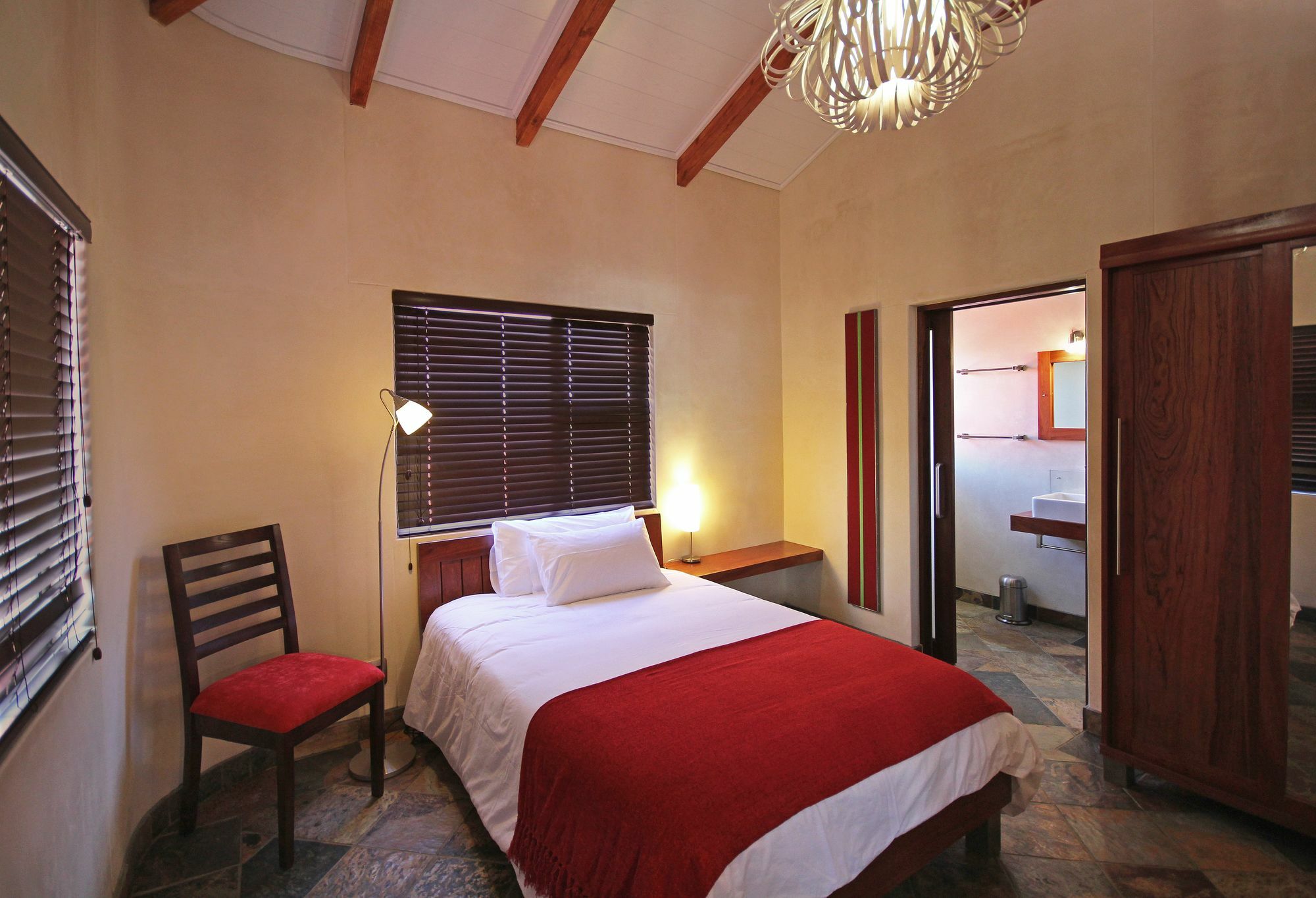 Hartmann Suites Serviced Self-Catering Apartments Windhoek Bagian luar foto